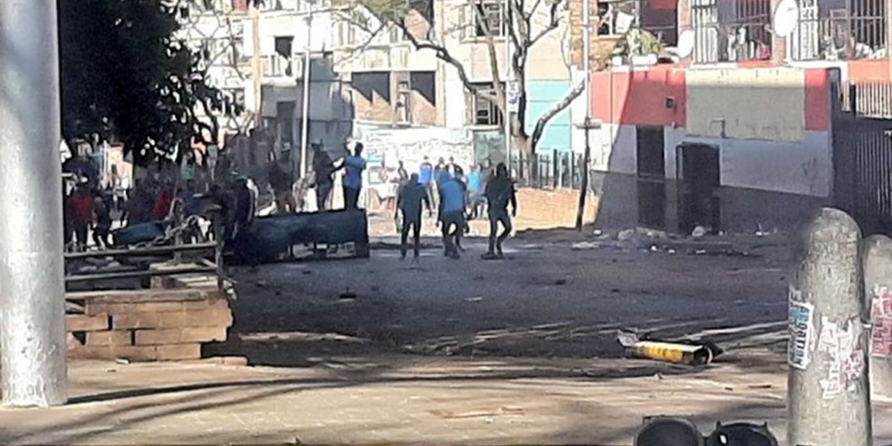 Güney Afrika'daki protestolarda 62 gösterici gözaltına alındı