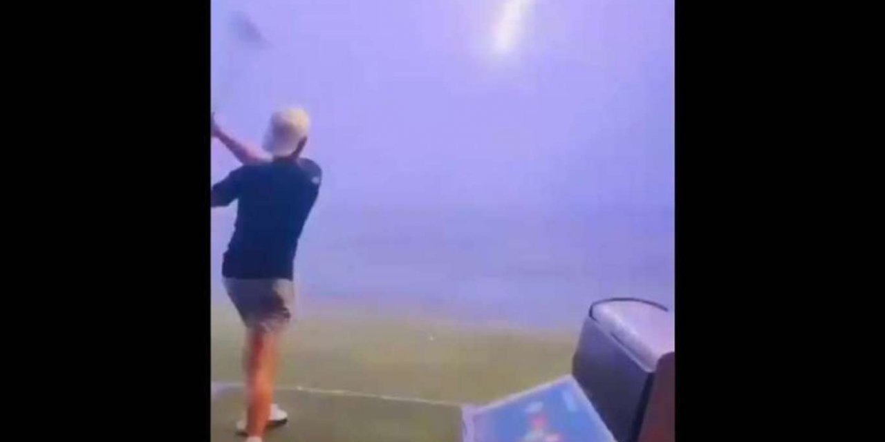 Golf topuna havada yıldırım çarptı