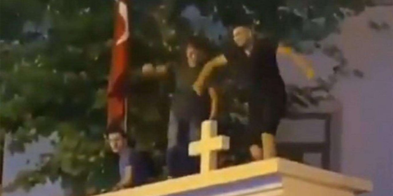 Erdoğan: Kiliseye yapılan saygısızlığı provokasyon olarak görüyorum