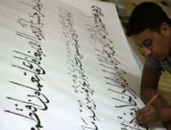 Dünyanın en uzun Kur'an-ı Kerim'i yazılıyor