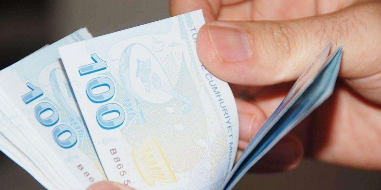 Emeklilerin bayram ikramiyeleri ödenmeye başladı