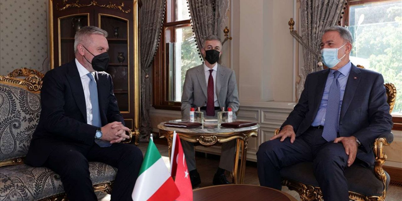 Bakan Akar İtalya Savunma Bakanı Lorenzo Guerini ile görüştü