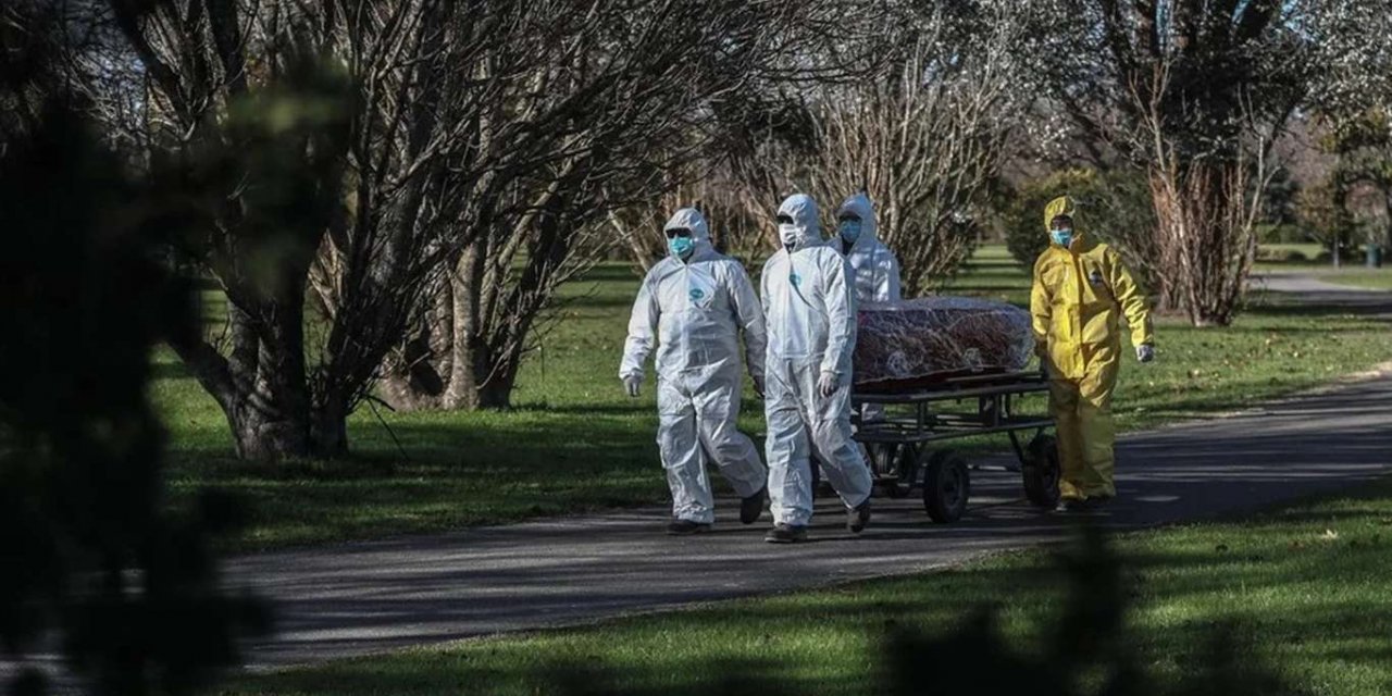 Argentina declares national mourning after death toll from coronavirus exceeds 100,000
