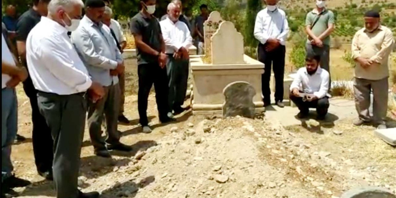 HÜDA PAR Genel Başkanı Yapıcıoğlu’nun kayınvalidesi defnedildi
