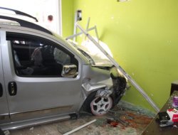 Mersin'de trafik kazası: 3'ü ağır dört yaralı