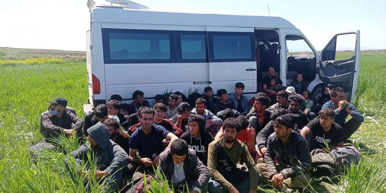 Van'da 60 düzensiz göçmen yakalandı
