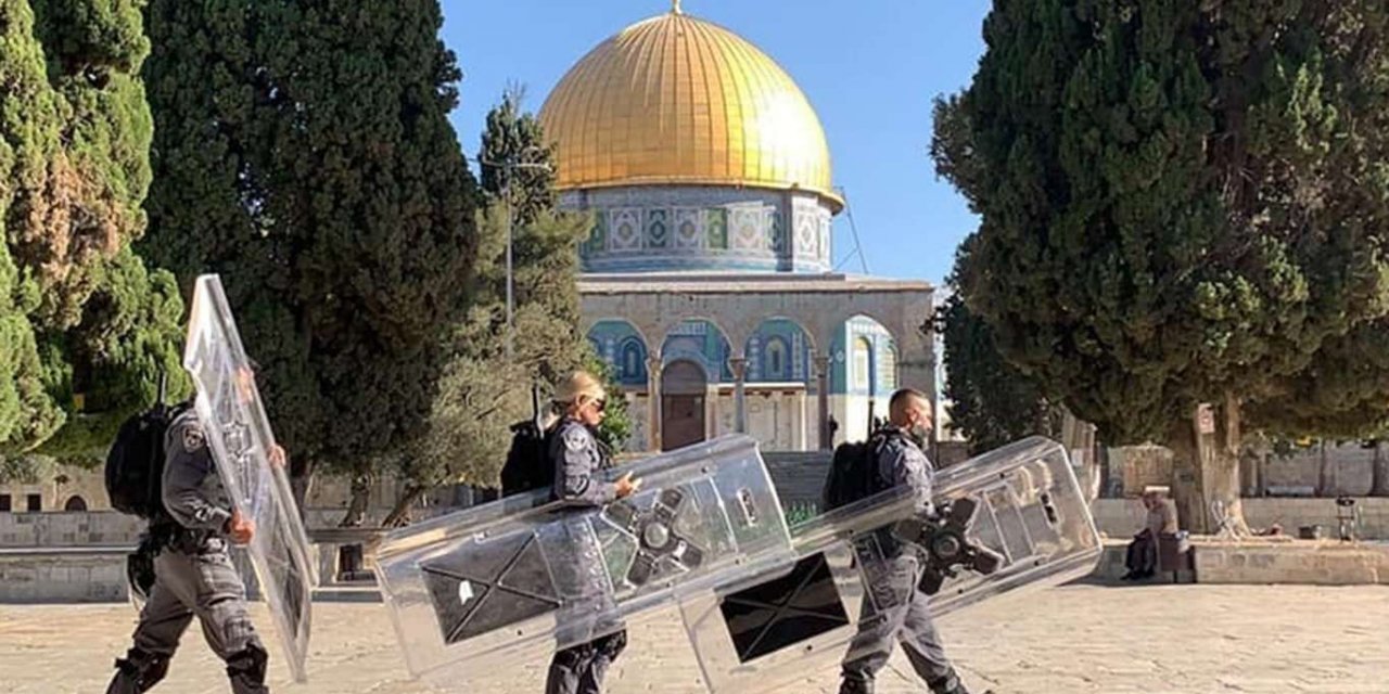 Sheikh Sabri: Zionist regime is trying to impose its control over the Aqsa Mosque