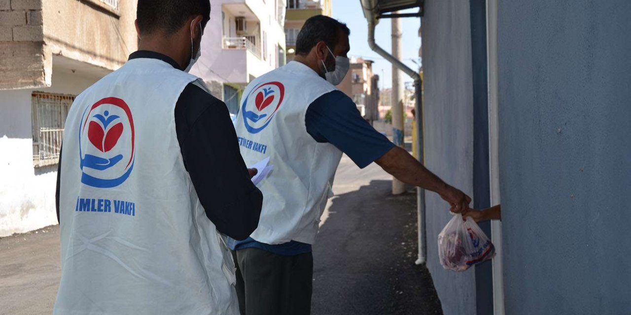 Yetimler Vakfı, Diyarbakır'da binlerce aileye kurban eti dağıttı