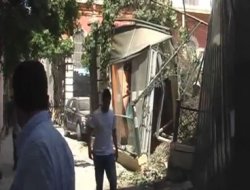 Beyoğlu'nda bina çöktü