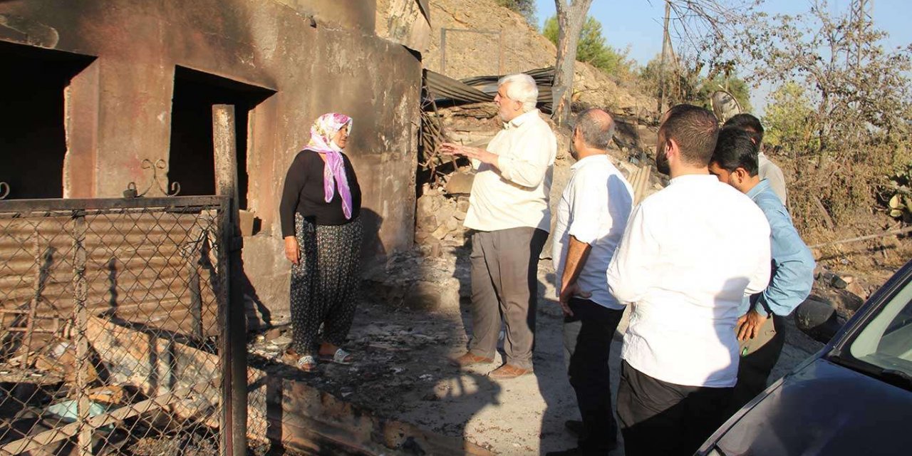HÜDA PAR Adana İl Başkanı Demir yangın bölgelerini ziyaret etti