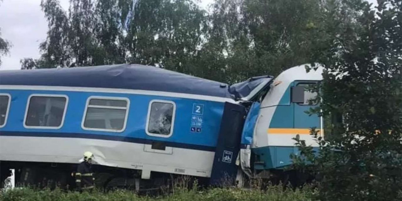 Çekya'da tren kazası: 2 ölü