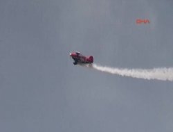 Adana'da gösteri uçağı düştü; 1 ölü