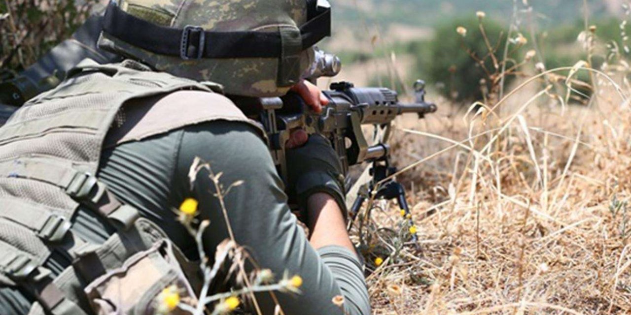 Hakkari'de 2 PKK elemanı öldürüldü