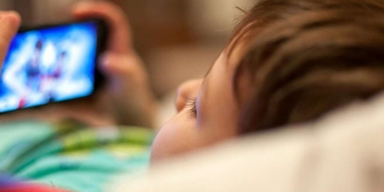 Aile ve Sosyal Hizmetler Bakanlığından çocuklar için zararlı içeriklere takip