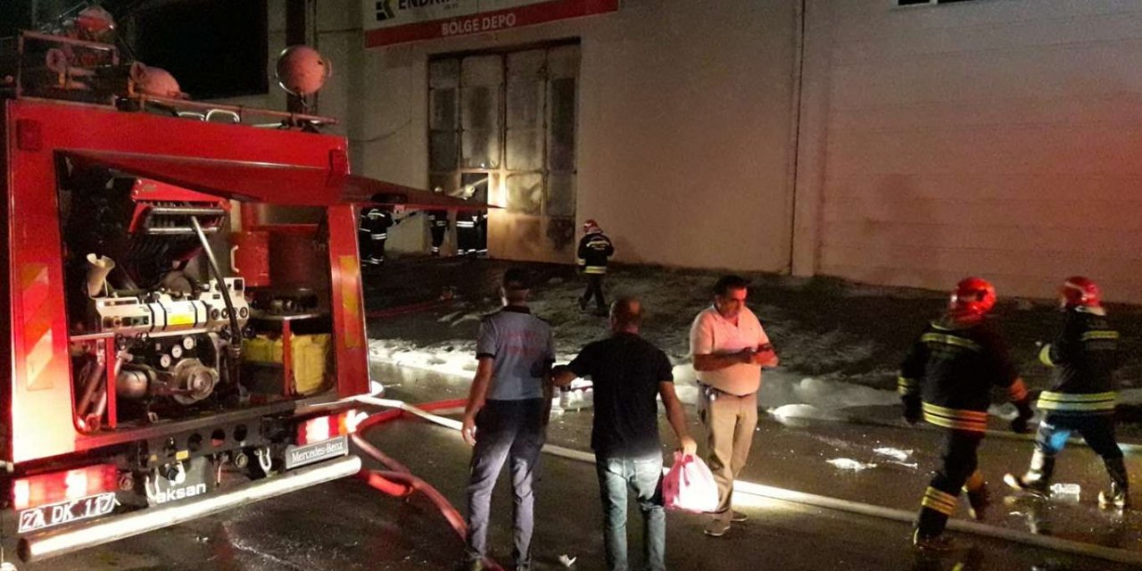 Boya fabrikasında çıkan yangın kontrol altına alındı