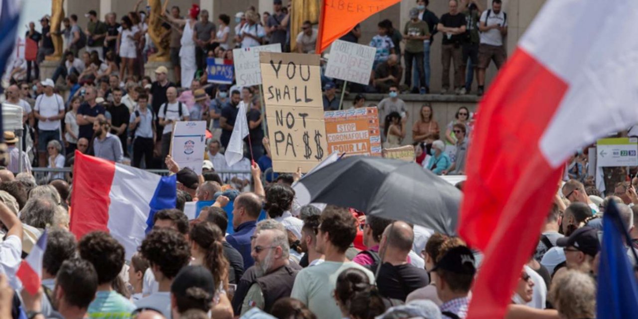 Fransa'da aşı karşıtlarının protestoları devam ediyor