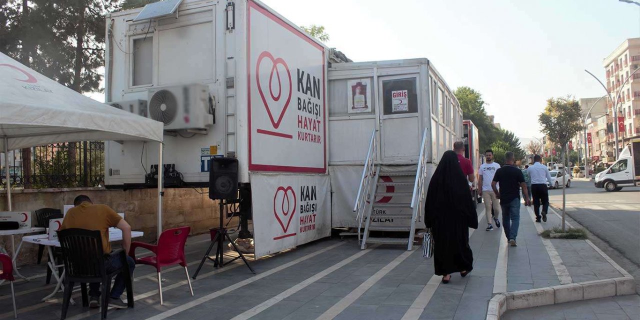 Kızılay Kan Bağış Tırı Cizre'de