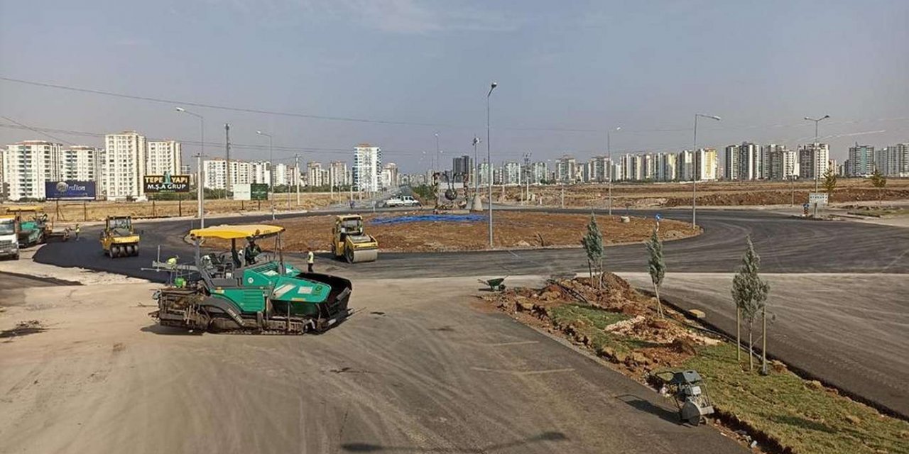 Diyarbakır Büyükşehir Belediyesinin asfalt çalışmaları devam ediyor