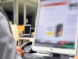 İnternette bu sorulara kesinlikle yanıt vermeyin!