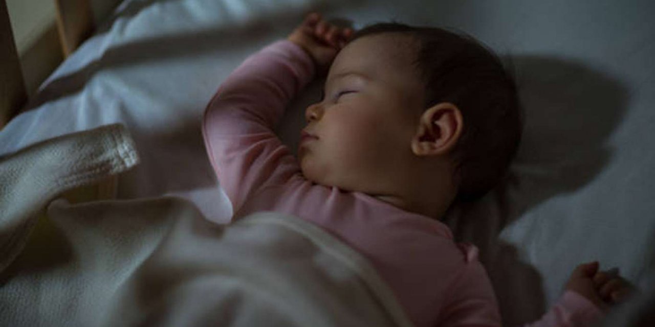 Bebeklerin gece boyu kesintisiz uyuması mümkün mü?