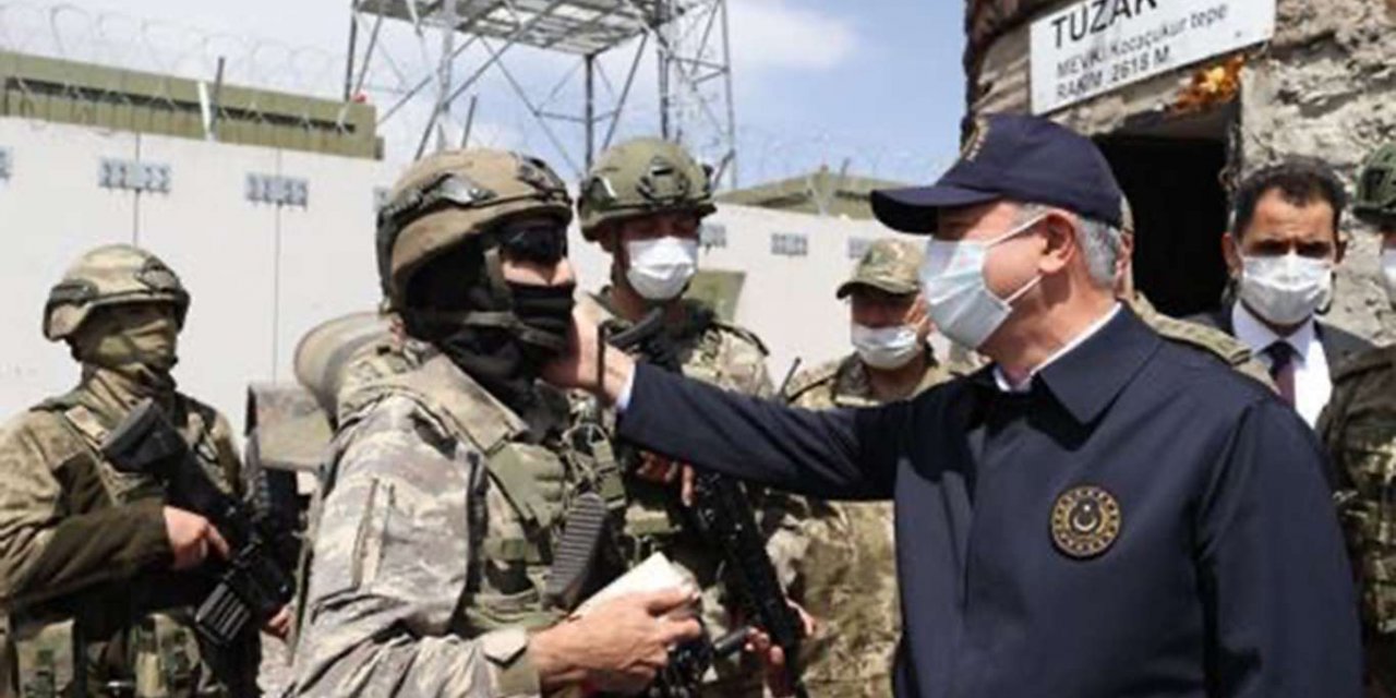 Bakan Akar İran hududundaki tedbirleri inceledi