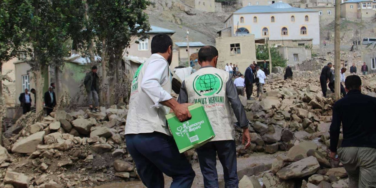 Van Umut Kervanı son 5 ayda binlerce yetim ve muhtaç aileye yardım ulaştırdı