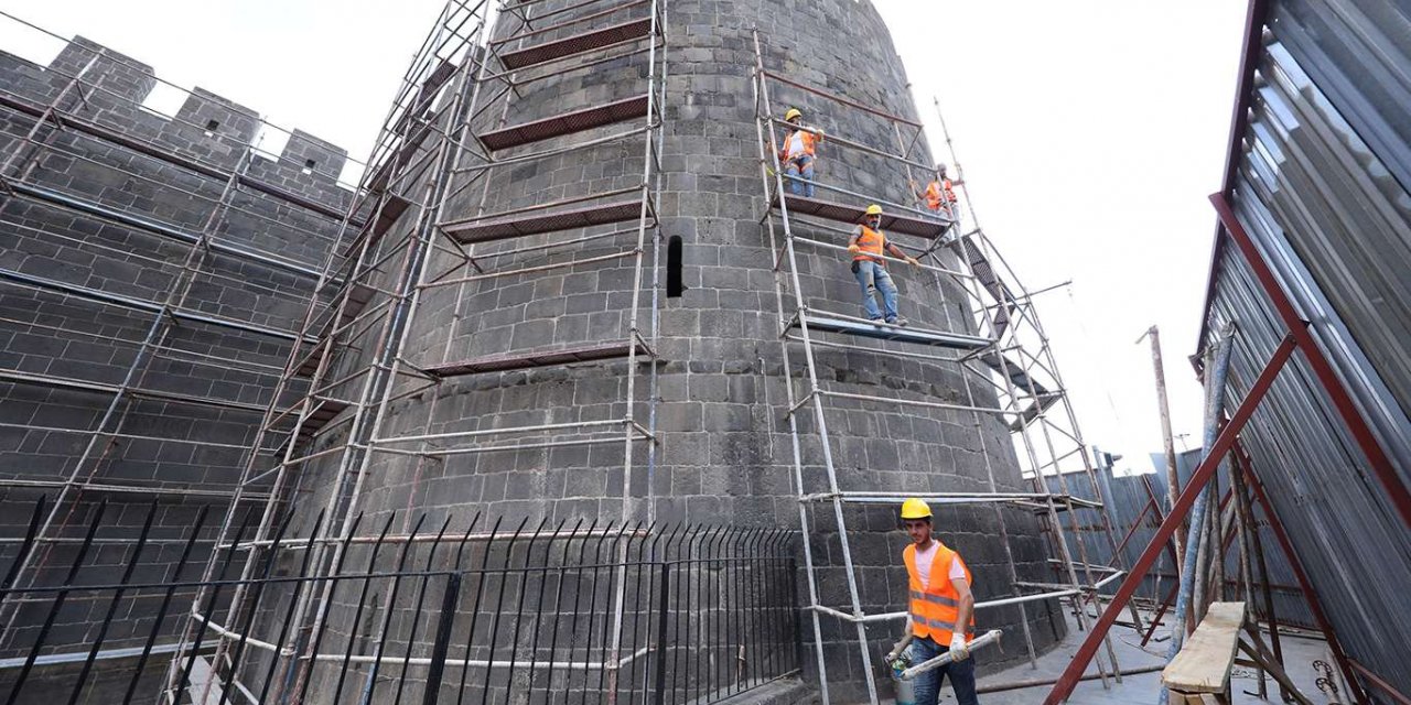 Dağkapı Burçları’nda restorasyon başladı
