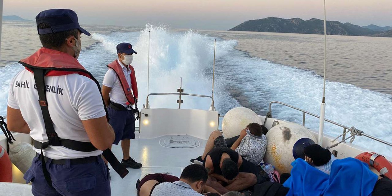 Muğla açıklarında 29 düzensiz göçmen kurtarıldı