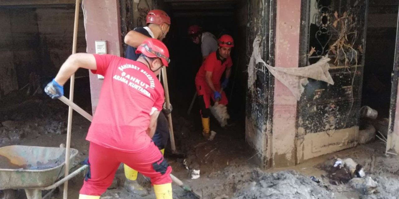 Gaziantep’ten sel bölgesine destek