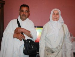 Kur'an öğrendi, eşine alkolü bıraktırdı şimdi ise umreye gidiyorlar…