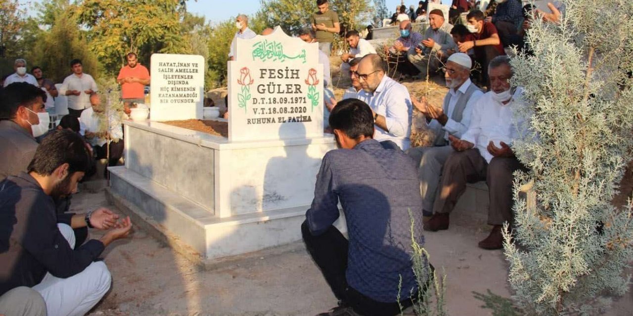 Dava adamı Fesih Güler Hoca mezarı başında rahmetle yâd edildi