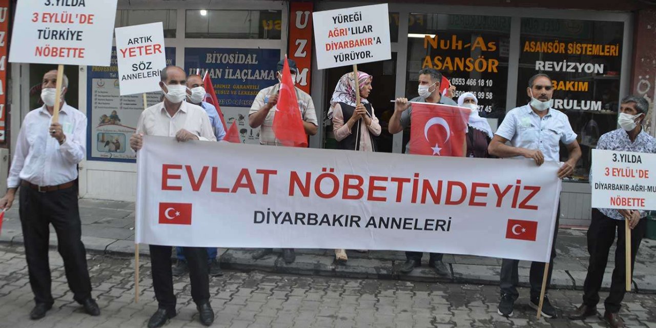Diyarbakır Anneleri Ağrı'da eylem yaptı