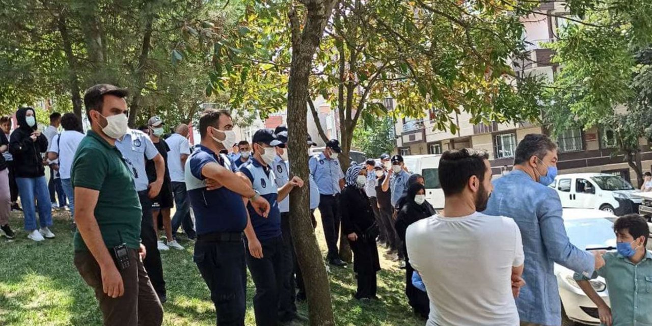 İBB tepkilere rağmen Eyüpsultan'da bulunan Gençlik Parkı'nı yıktı