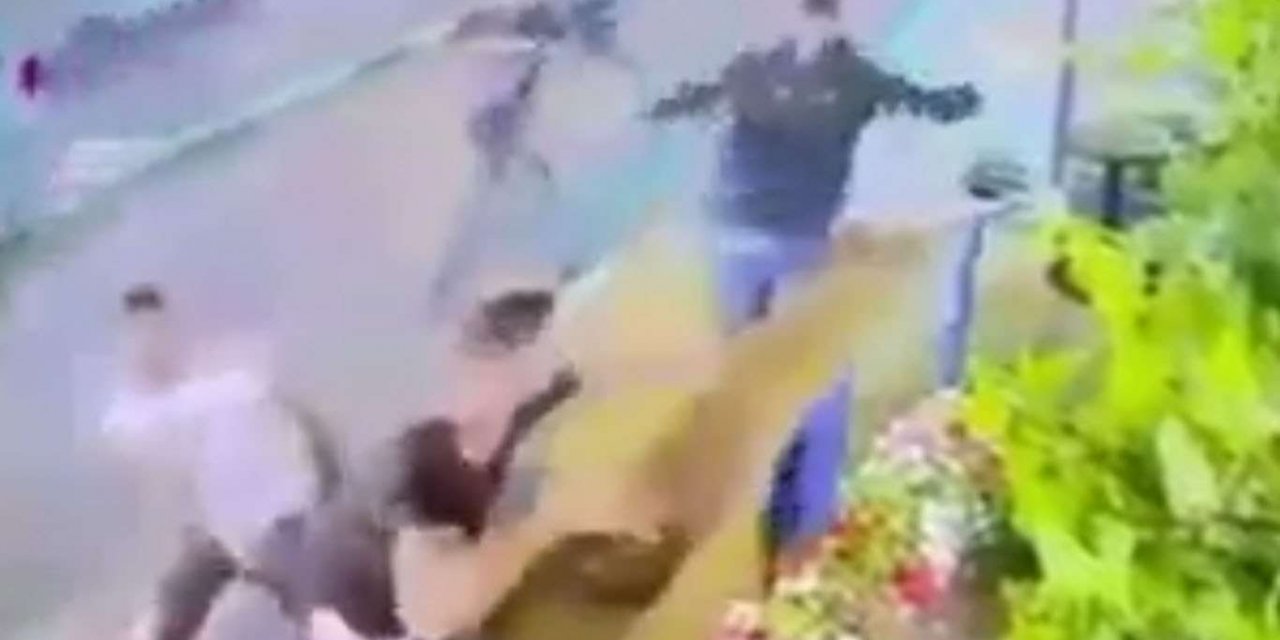 Siyonist işgalci Yahudiler Filistinli bir genci bıçakla ağır yaraladı