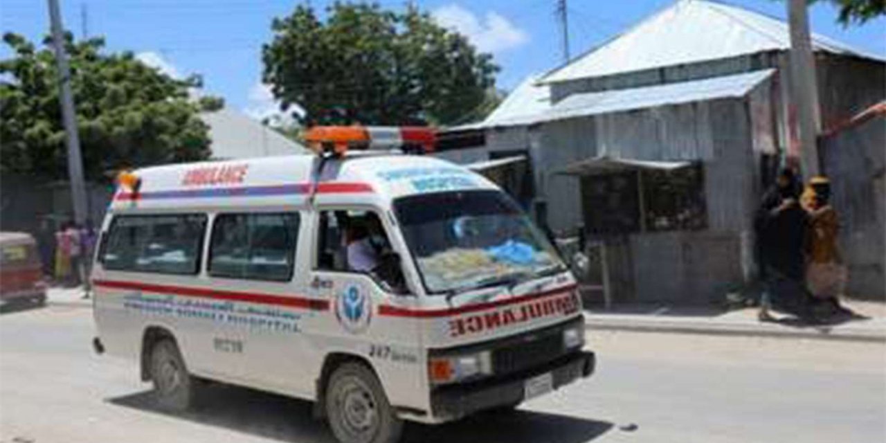 Di encama êrîşa xwekujîyê ya ku li Somalîyê hat lidarxistin de 2 kes mirin û 3 kes jî birîndar bûn