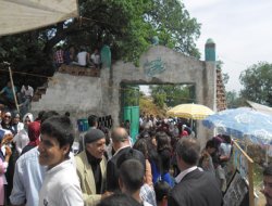 Şeyh Mahmut Türbesi'ne binlerce kişi akın etti