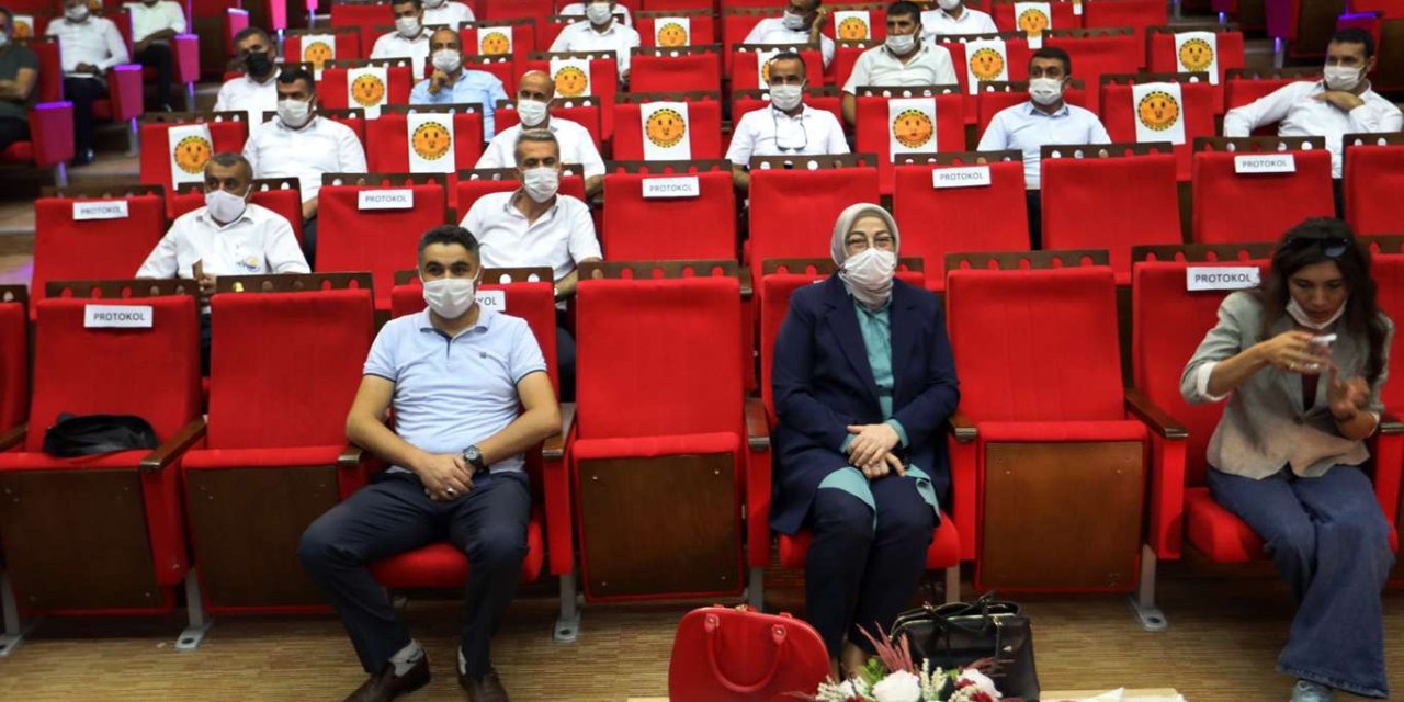 Van Büyükşehir Belediyesi şoförlerine kadına yönelik şiddetle mücadele eğitimi verdi