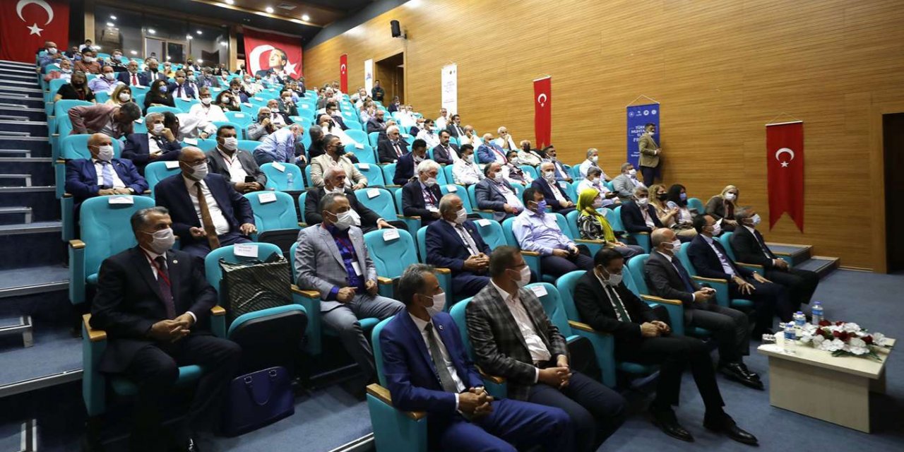 Ağrı’da "Türkiye Muhtarları El Ele Projesi" toplantısı düzenlendi