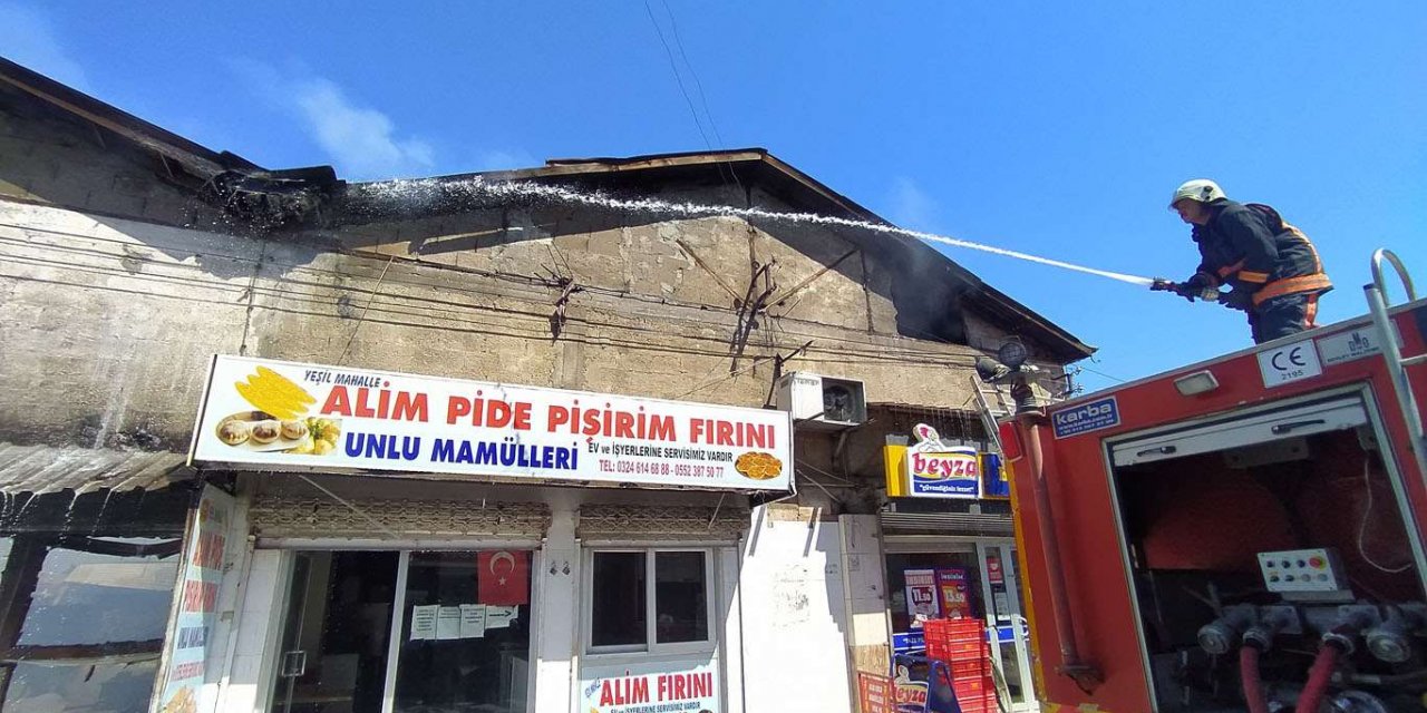 Fırından çıkan kıvılcım yangına neden oldu