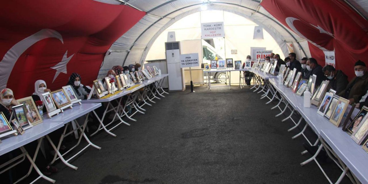 Diyarbakır'daki evlat nöbeti gece de sürecek