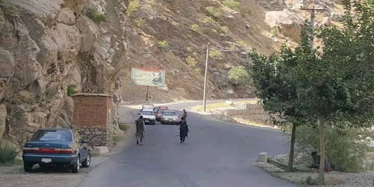 Talîban Deşta Pênçşîr dorpêç kir