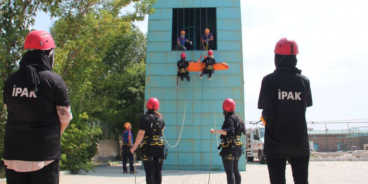 ​İpekyolu Belediyesi bünyesindeki kadınların oluşturduğu kurtarma ekibi eğitimlerini tamamladı