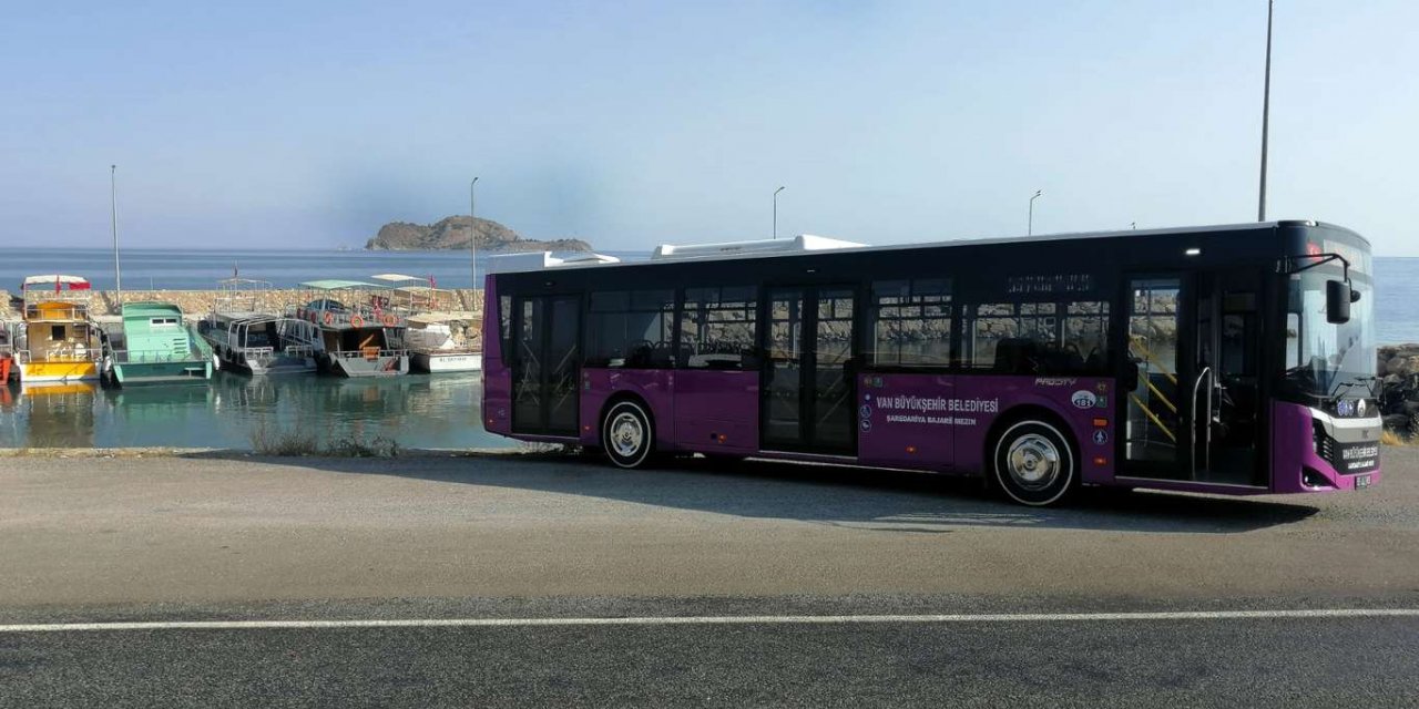 ​Van merkezden Akdamar Adası iskelesine otobüs seferleri başladı