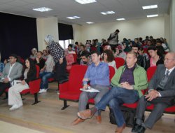 YYÜ'de kalkınma ve kent dinamikleri konferansı