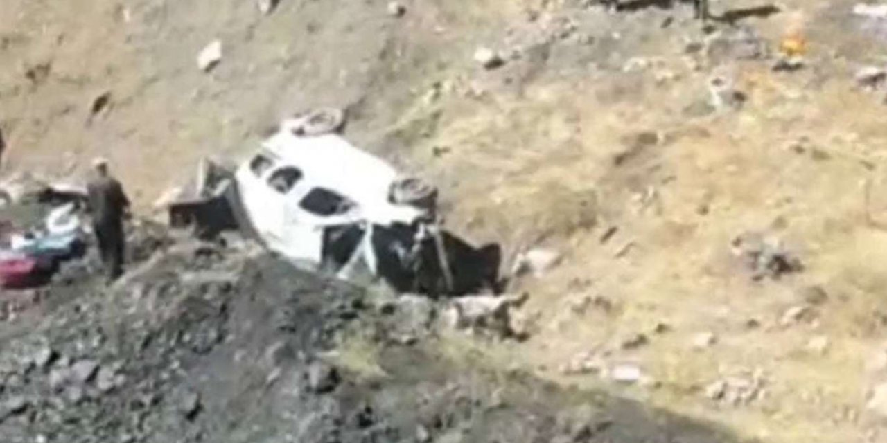 Otomobil şarampole devrildi: 1 ölü