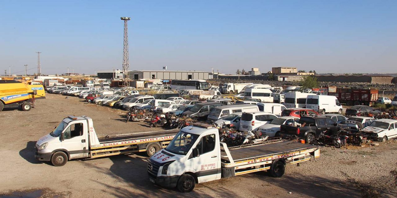 Yedieminlerde binlerce araç çürümeye terk ediliyor