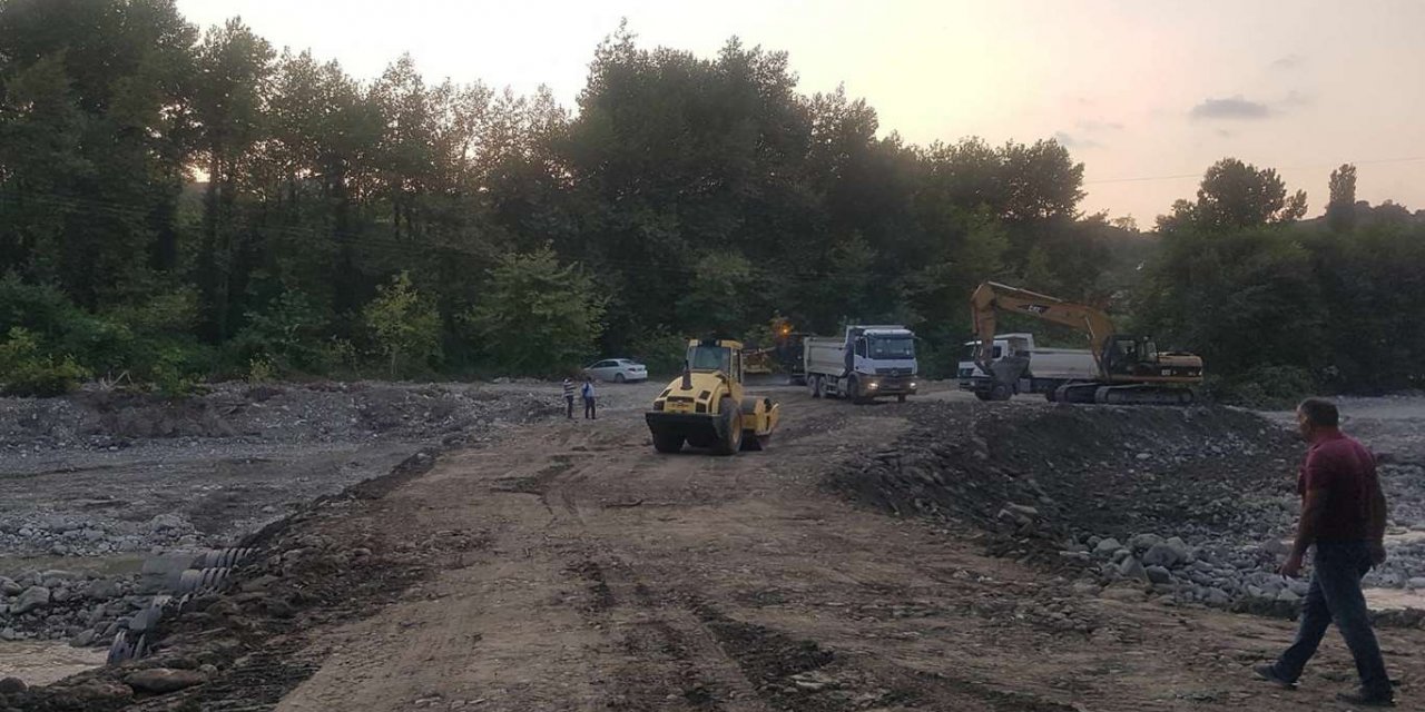 DBB Türkeli’de bozulan yol ve yıkılan köprüleri onarıyor