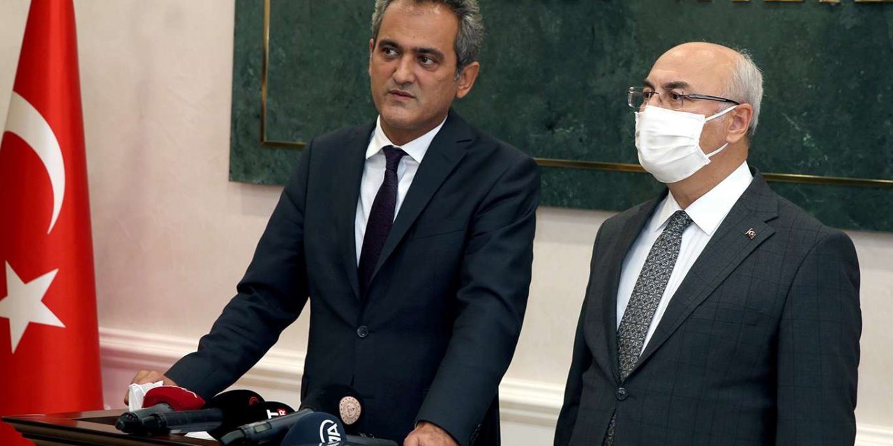 Bakan Özer: "Okullarımızın maskeden dezenfektana kadar tüm ihtiyaçları giderildi"