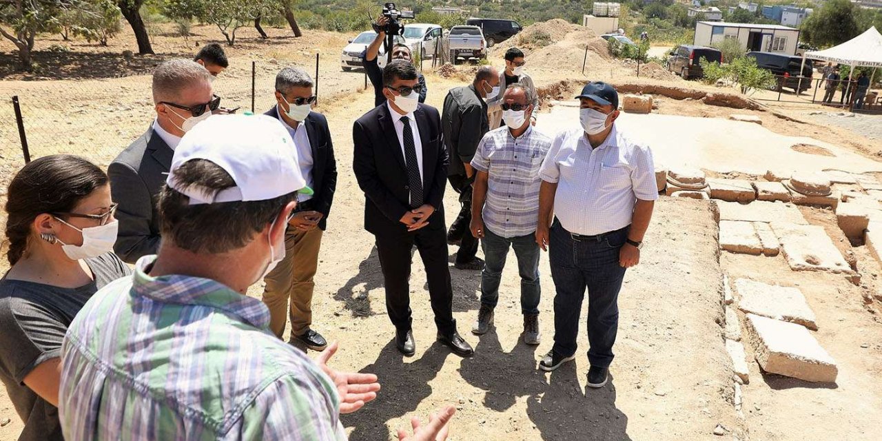 Gaziantep Valisi Gül Dülük Antik Kenti’nde incelemede bulundu