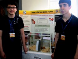 Lise öğrencileri yiyeceklerin etkisini araştırdı